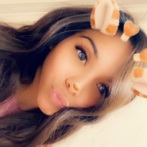 Meet your Posher, April